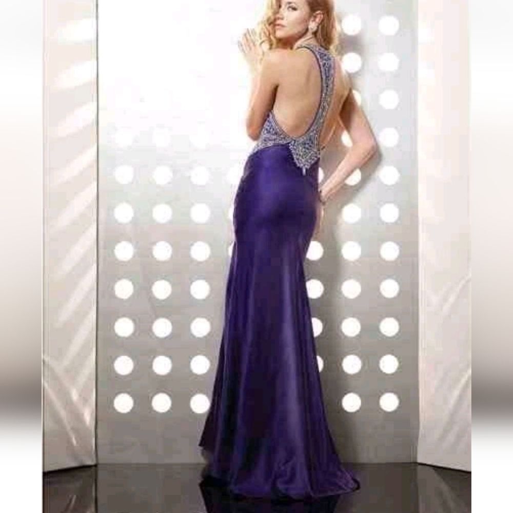 Jasz Couture Dress 4067 Purple Prom Formal Wear Event Sequin Glamour Size 4 FLAW
